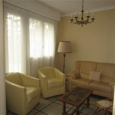 Holiday home House Georges De Didonne Grande Maison Avec Jardin Et Apercu Mer 4 *